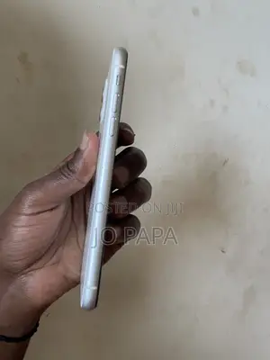 Apple iPhone 11 64 GB White