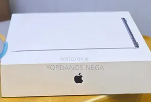 New Laptop Apple MacBook Air 2026 M5 16GB Apple M5 SSD 512GB