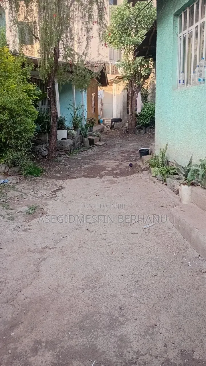 6bdrm House in Lideta for sale