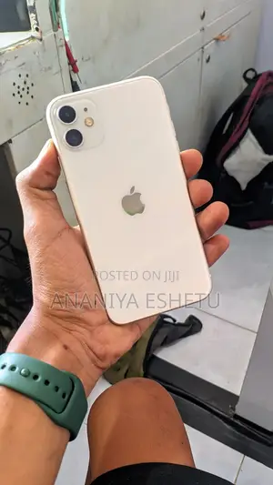 Apple iPhone 11 64 GB White