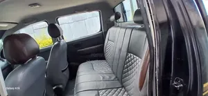 Toyota Hilux 2.5 D-4D 4X4 SRX 2012 Gray