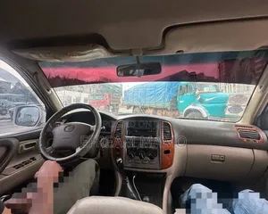 Toyota Land Cruiser 2004