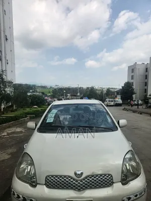 Toyota Vitz 1.0 FWD 5dr 2004 Ivory
