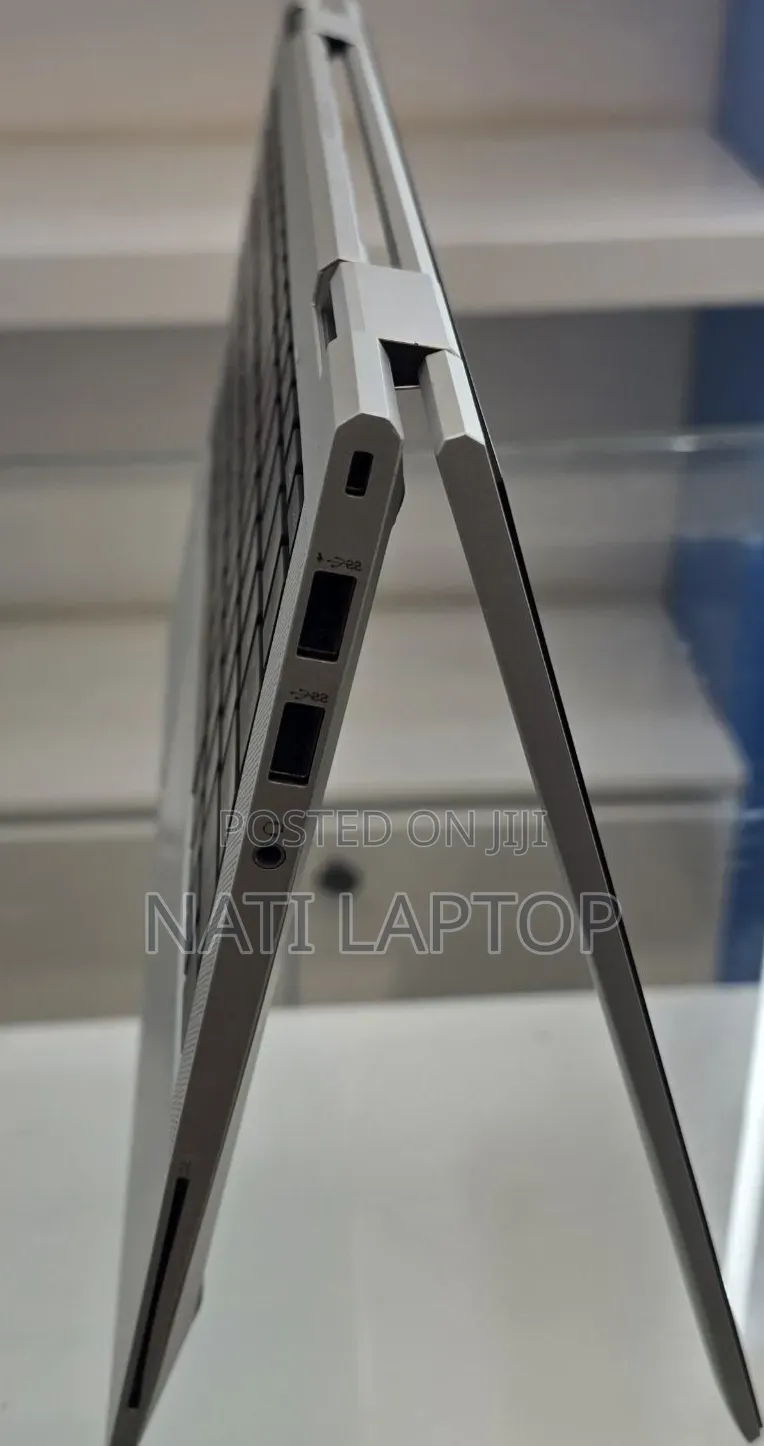New Laptop HP EliteBook 830 G8 16GB Intel Core i7 SSD 512GB