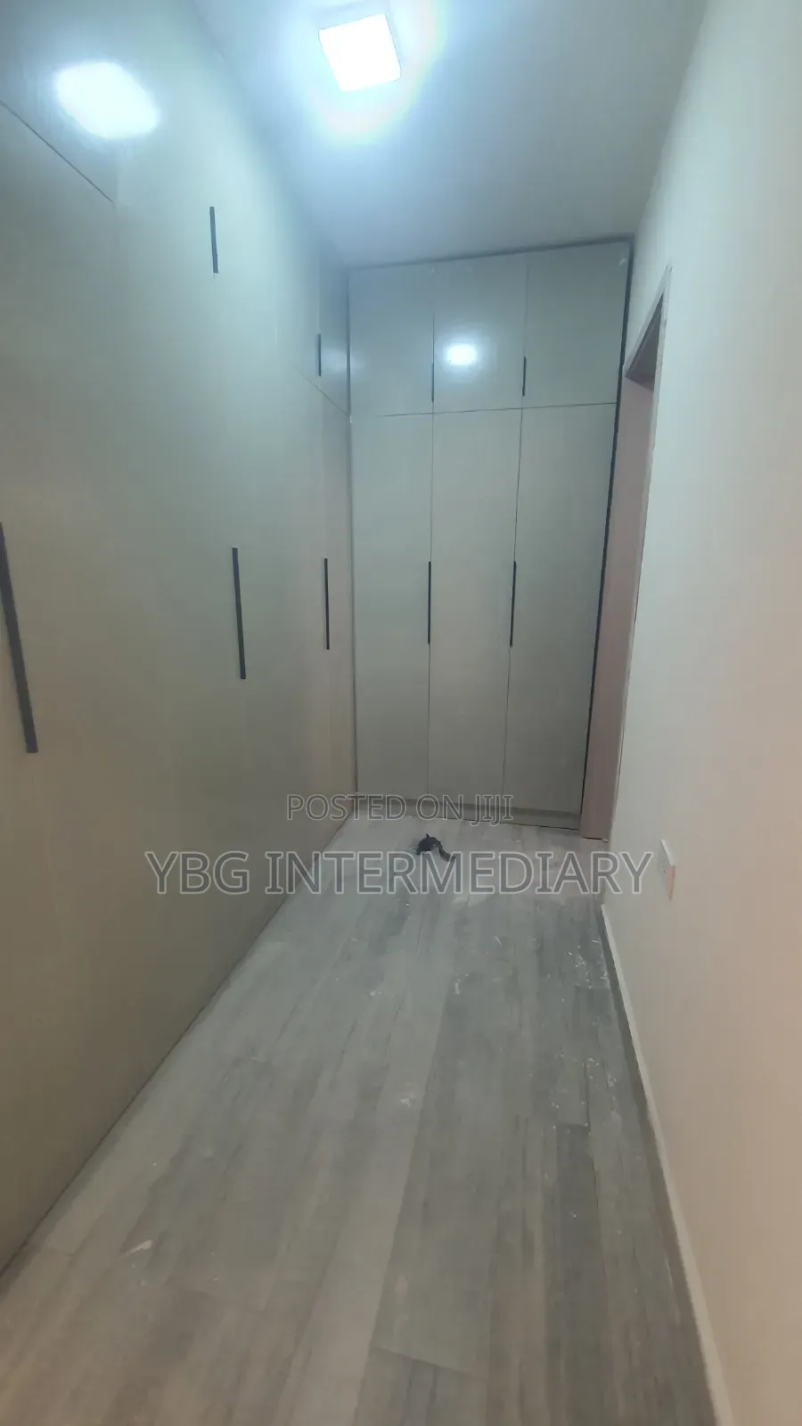 Furnished 3bdrm Apartment in Appartment, Yeka for sale