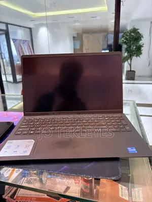 New Laptop Dell Inspiron 15 16GB Intel Core i5 SSD 512GB