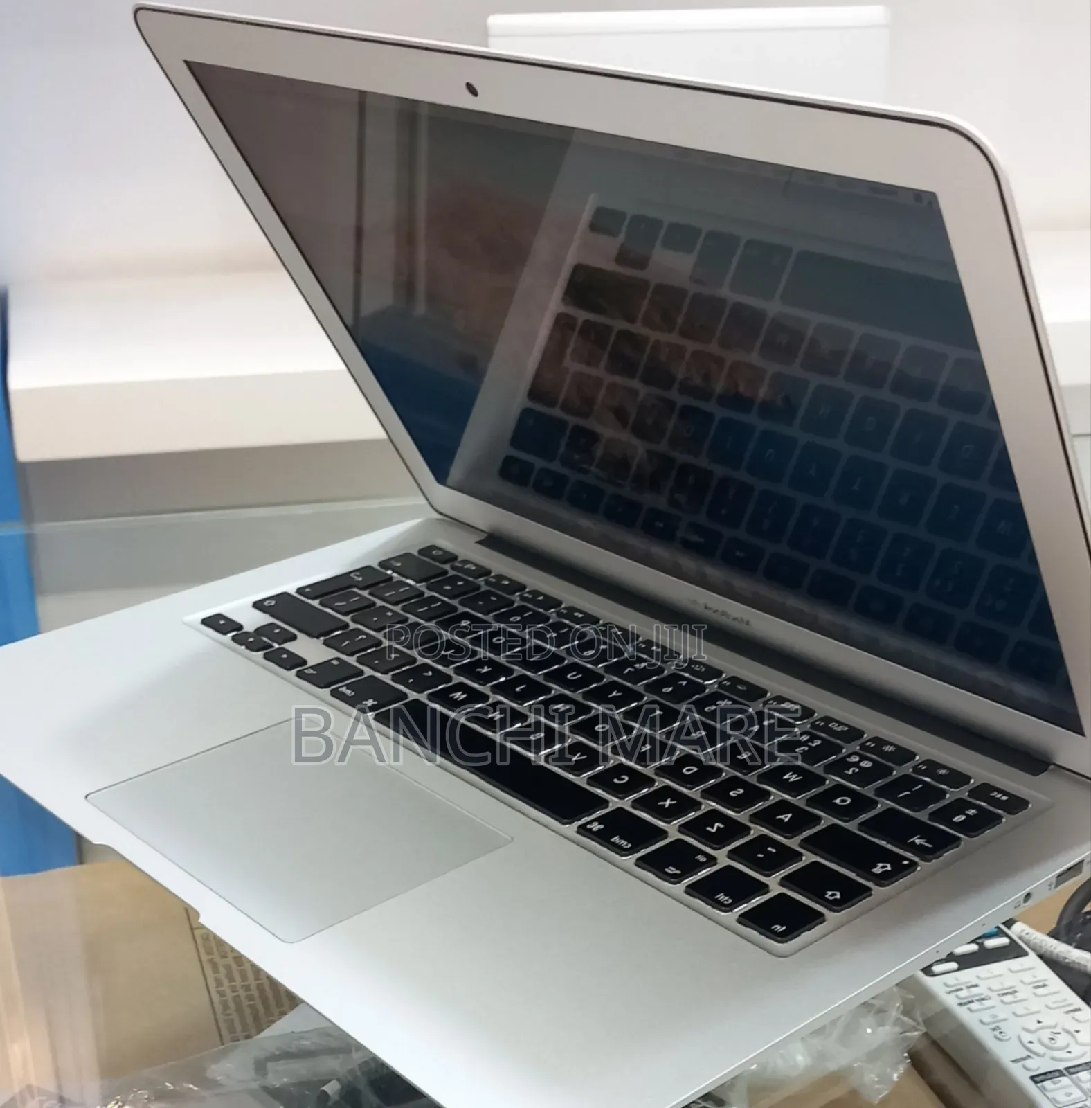 New Laptop Apple MacBook Air 2012 4GB Intel Core i5 SSD 128GB