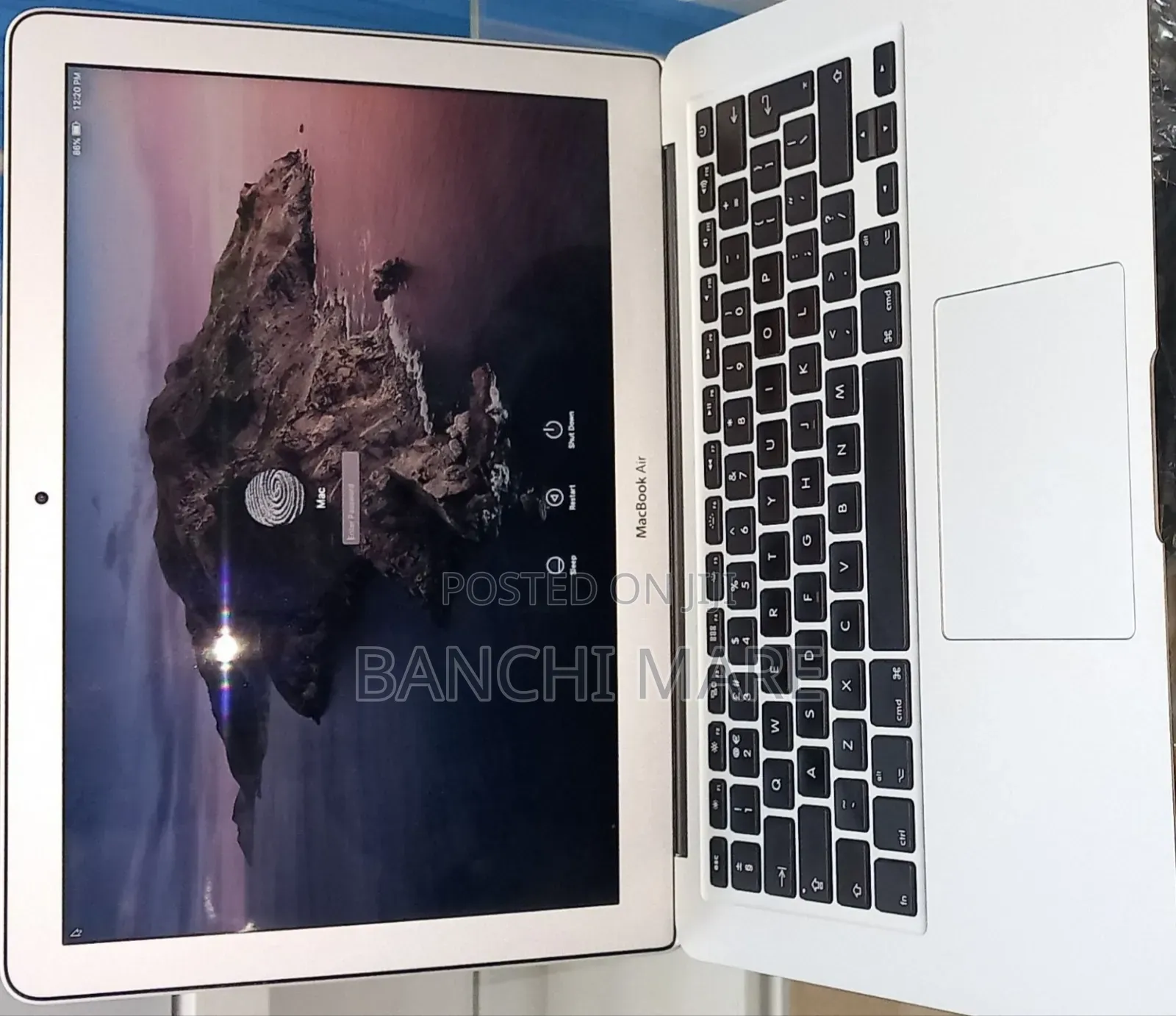 New Laptop Apple MacBook Air 2012 4GB Intel Core i5 SSD 128GB