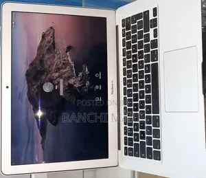 New Laptop Apple MacBook Air 2012 4GB Intel Core i5 SSD 128GB
