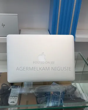 New Laptop Apple MacBook Air 2012 16GB Intel Core i5 SSD 128GB