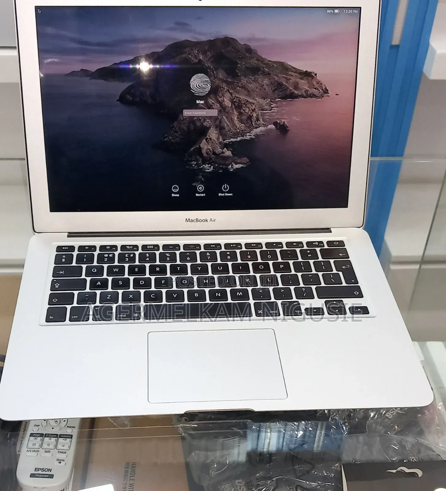 New Laptop Apple MacBook Air 2012 16GB Intel Core i5 SSD 128GB