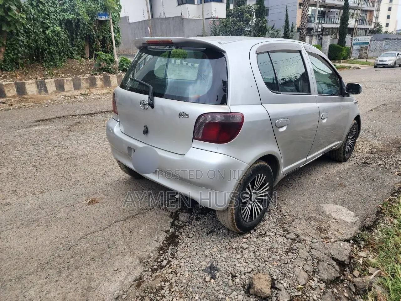 Toyota Vitz 2001 Silver