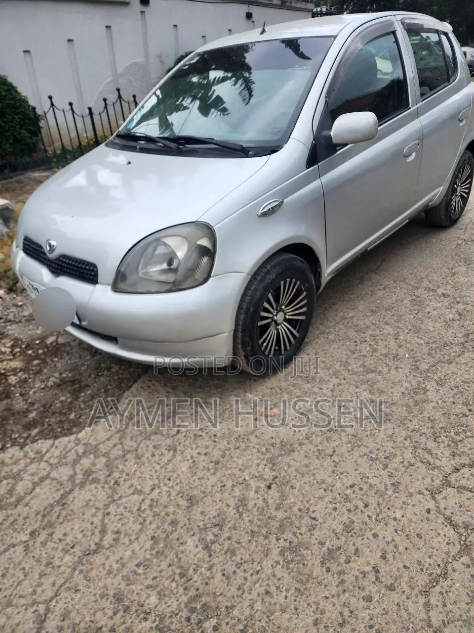 Toyota Vitz 2001 Silver