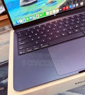 New Laptop Apple MacBook Air 2025 M4 16GB Apple M4 SSD 256GB