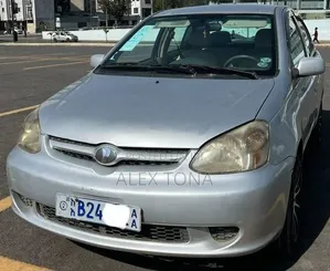 Toyota Platz 2005 Silver