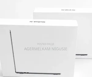 New Laptop Apple MacBook Air 2026 M5 16GB AMD A8 SSD 512GB