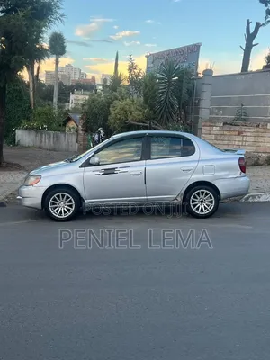 Toyota Platz 1.0 FWD 2001 Silver