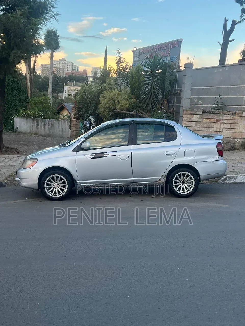 Toyota Platz 1.0 FWD 2001 Silver