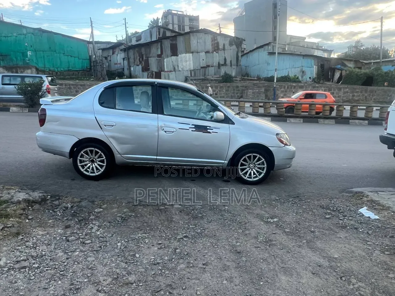 Toyota Platz 1.0 FWD 2001 Silver