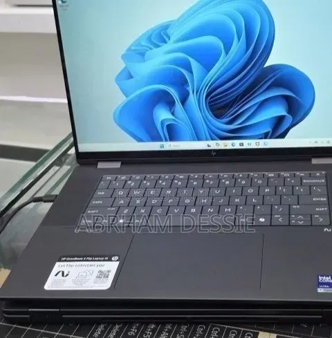 New Laptop HP 16GB Intel Core Ultra 7 SSD 1T