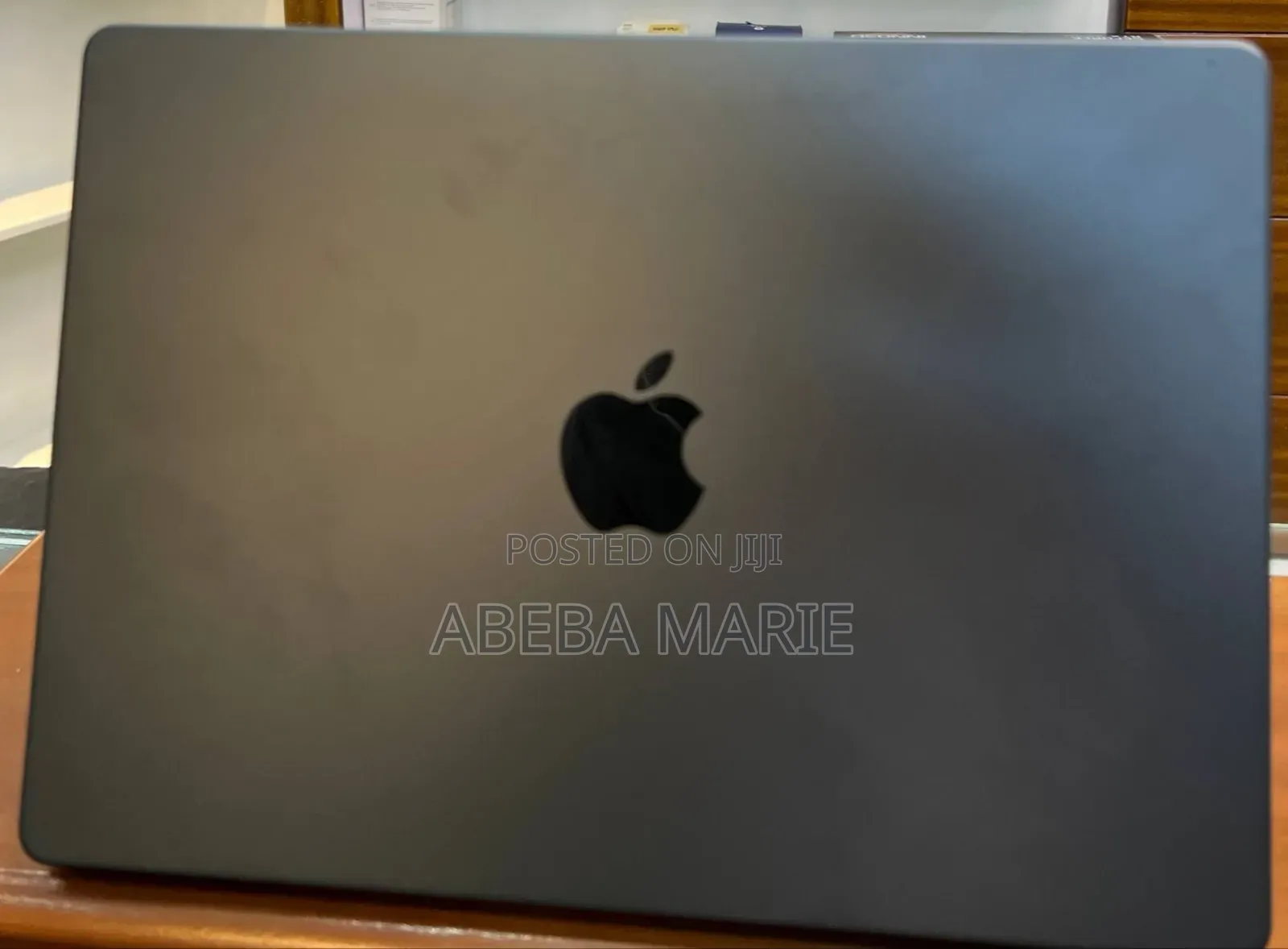 New Laptop Apple MacBook Pro 2025 M5 24GB Apple M5 Pro SSD 1T
