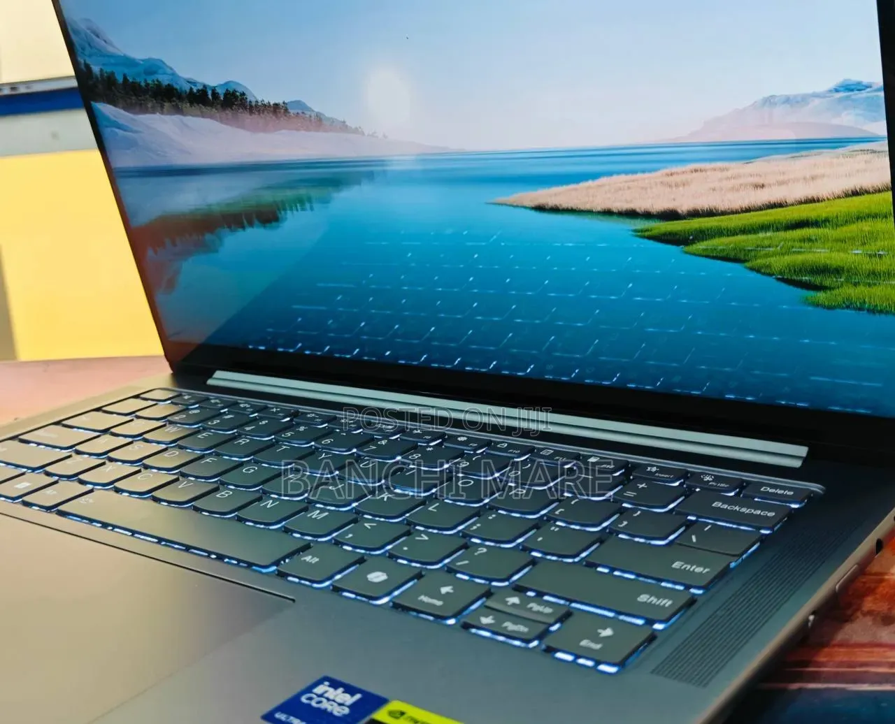 New Laptop Lenovo Yoga 7i 16GB Intel Core Ultra 7 SSD 1T
