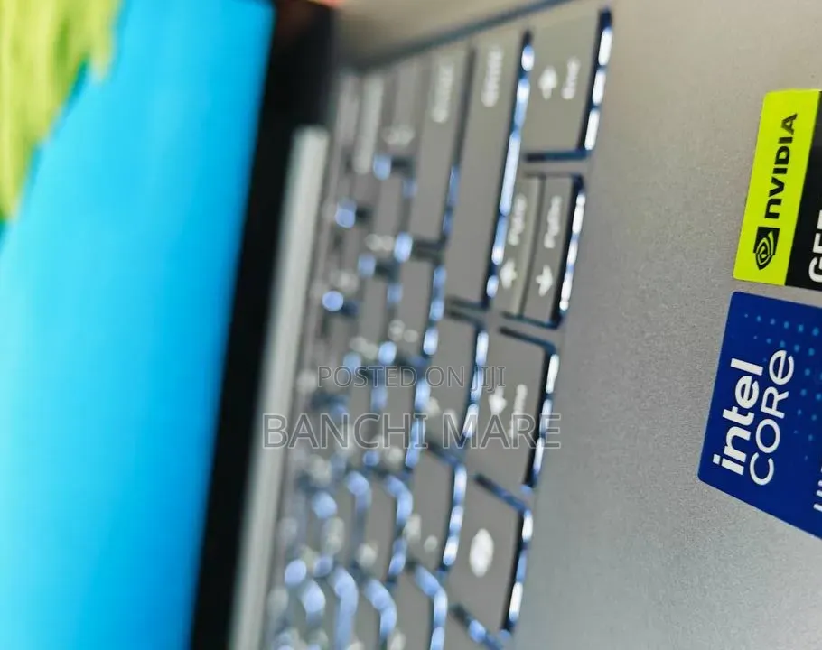 New Laptop Lenovo Yoga 7i 16GB Intel Core Ultra 7 SSD 1T