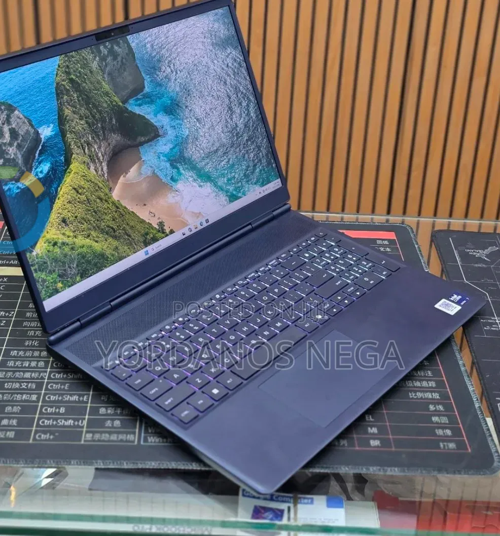 New Laptop Dell Alienware Aurora 16 16GB Intel Core Ultra 7 SSD 1T