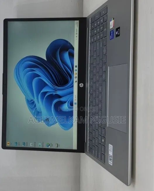 New Laptop HP EliteBook 6 G1i Notebook AI PC 16GB Intel Core i7 SSD 1T