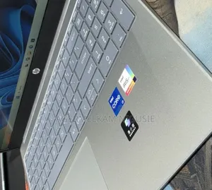 New Laptop HP EliteBook 6 G1i Notebook AI PC 16GB Intel Core i7 SSD 1T