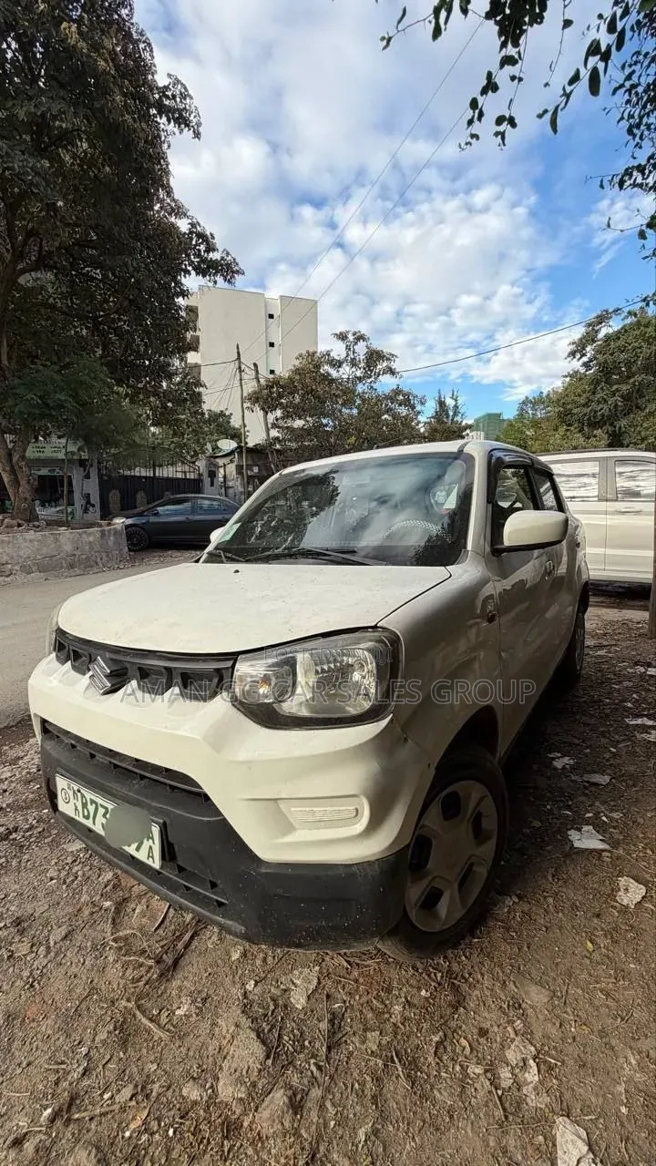 Suzuki S-Presso 2021 White
