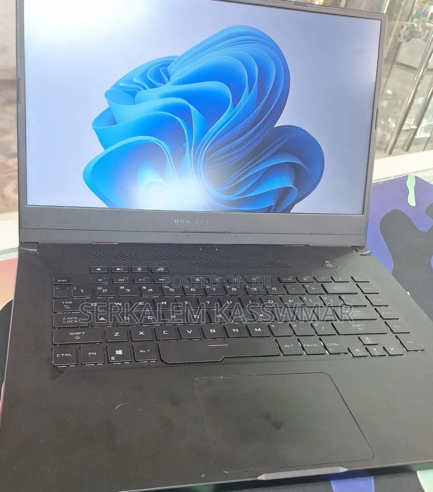 New Laptop Asus ROG Zephyrus G15 16GB AMD Ryzen 7 SSD 512GB