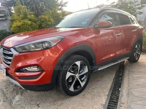 Hyundai Tucson 2017 Orange