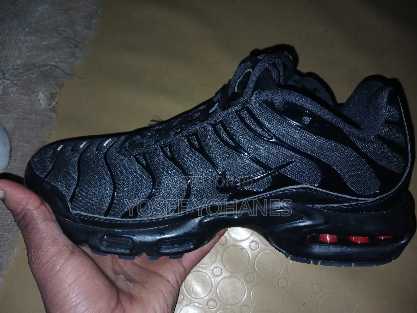 Sneaker and Brand Shoes