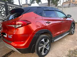 Hyundai Tucson 2017 Orange