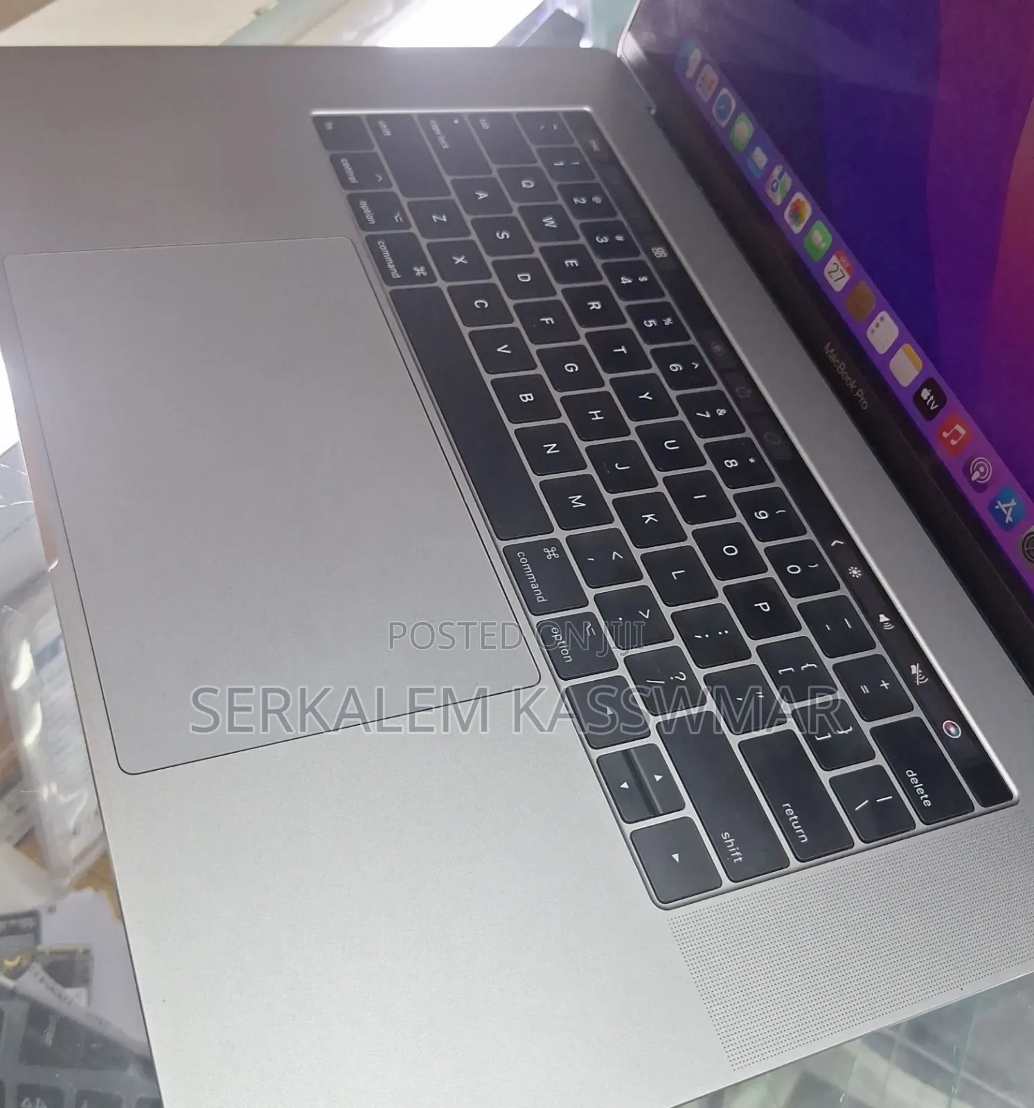 New Laptop Apple MacBook Pro 2016 16GB Intel Core i7 SSD 256GB