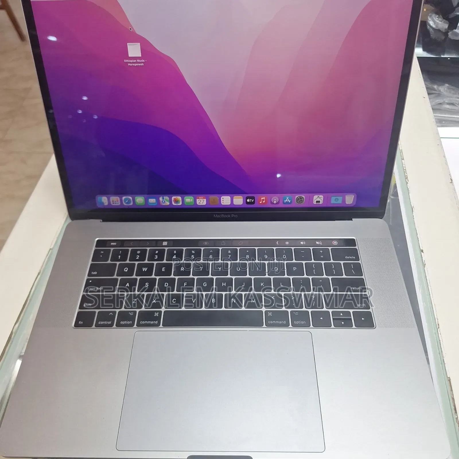 New Laptop Apple MacBook Pro 2016 16GB Intel Core i7 SSD 256GB