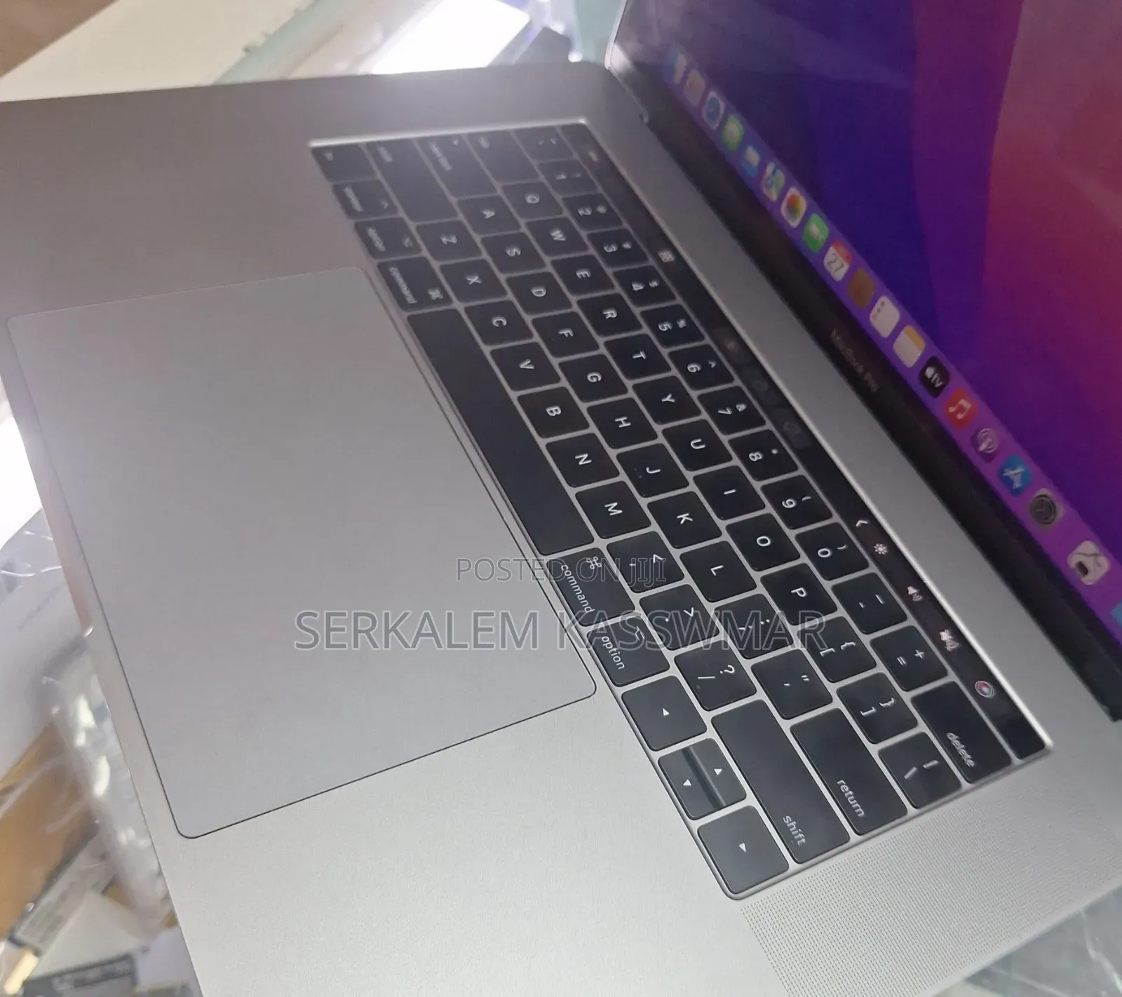 New Laptop Apple MacBook Pro 2016 16GB Intel Core i7 SSD 256GB