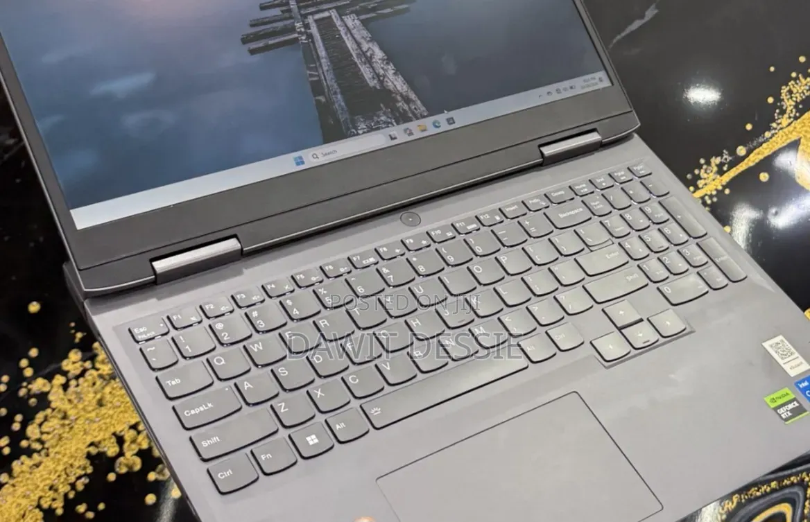 New Laptop Lenovo LOQ 15IRH8 16GB Intel Core i5 SSD 512GB