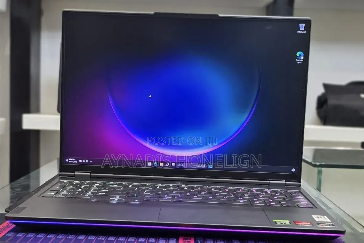 New Laptop Lenovo Legion 9 32GB AMD Ryzen 9 SSD 1T