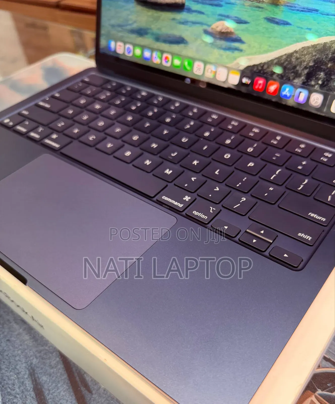 New Laptop Apple MacBook Air 2025 M4 16GB Apple M4 SSD 256GB