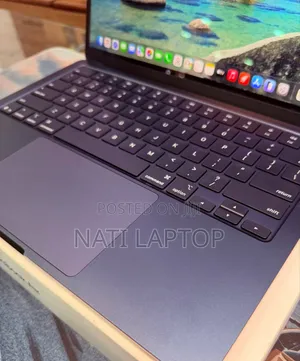New Laptop Apple MacBook Air 2025 M4 16GB Apple M4 SSD 256GB