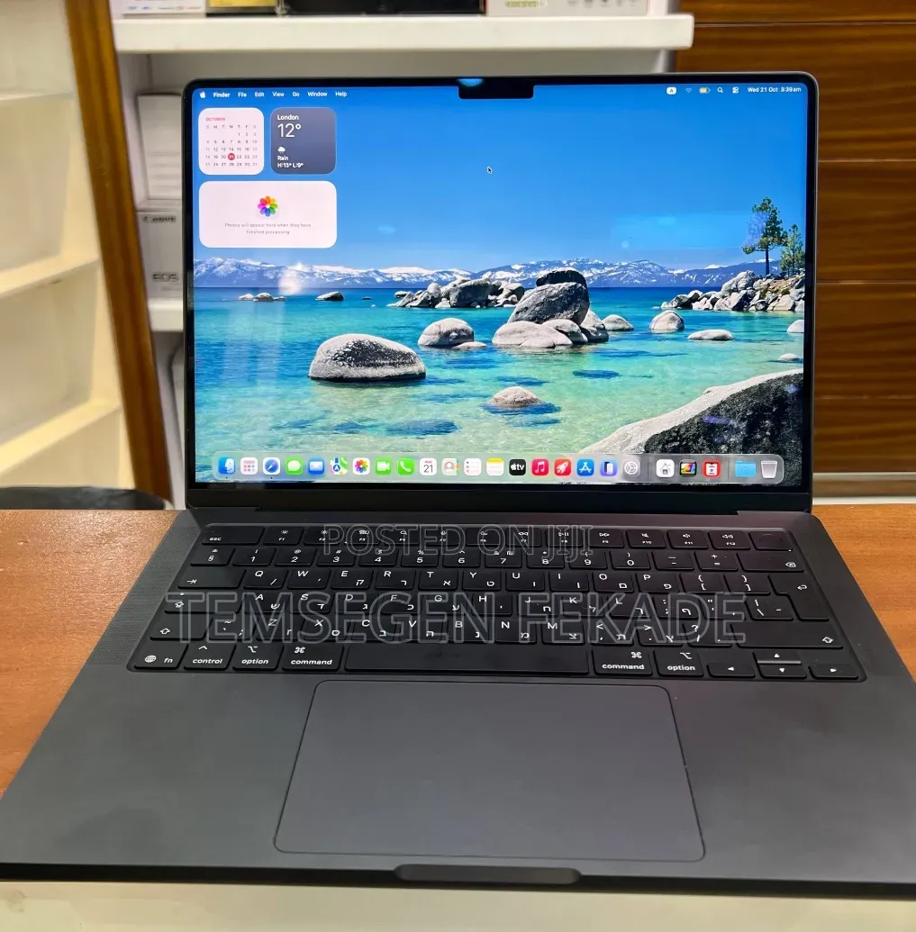 New Laptop Apple MacBook Pro 2025 M5 24GB Apple M5 Pro SSD 1T