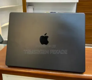 New Laptop Apple MacBook Pro 2025 M5 24GB Apple M5 Pro SSD 1T