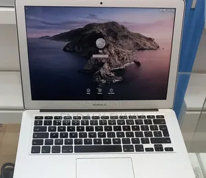 New Laptop Apple MacBook Air 2012 4GB Intel Core i5 SSD 128GB