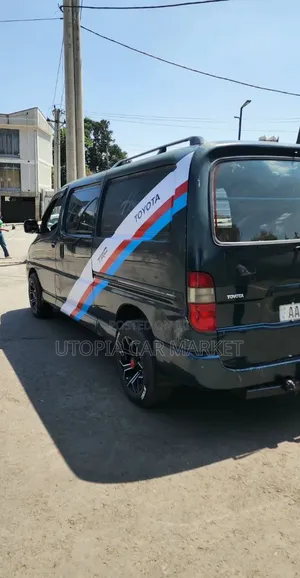Toyota HiAce 2007 Grey