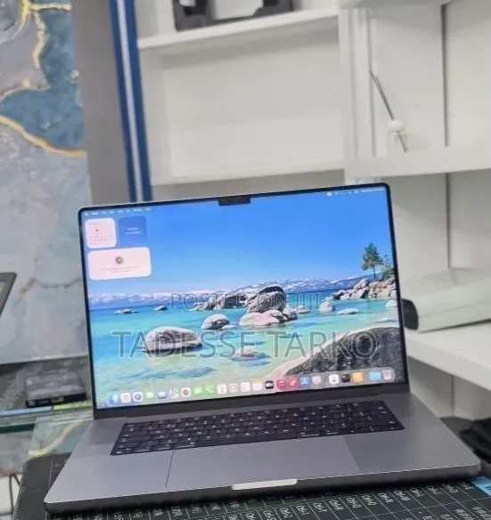 New Laptop Apple MacBook Pro 2021 M1 32GB Apple M1 Pro SSD 512GB