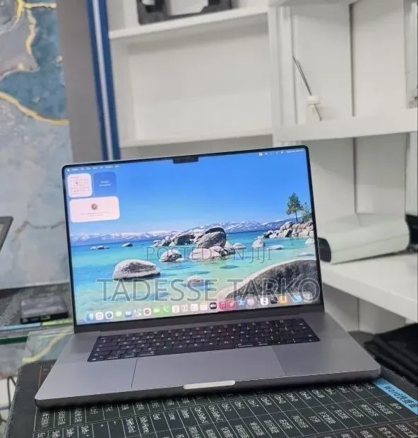 New Laptop Apple MacBook Pro 2021 M1 32GB Apple M1 Pro SSD 512GB
