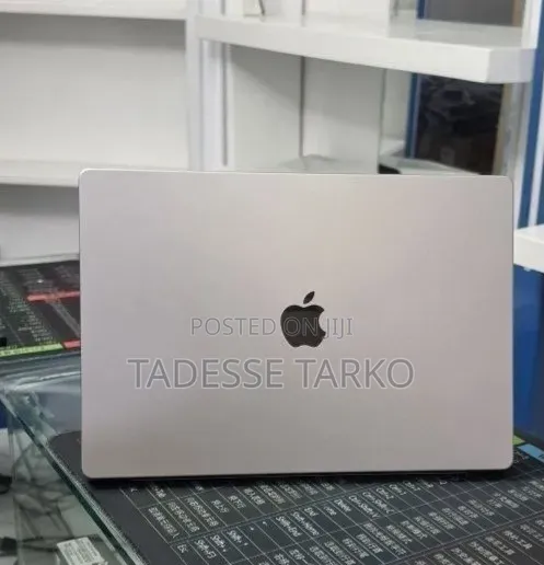 New Laptop Apple MacBook Pro 2021 M1 32GB Apple M1 Pro SSD 512GB