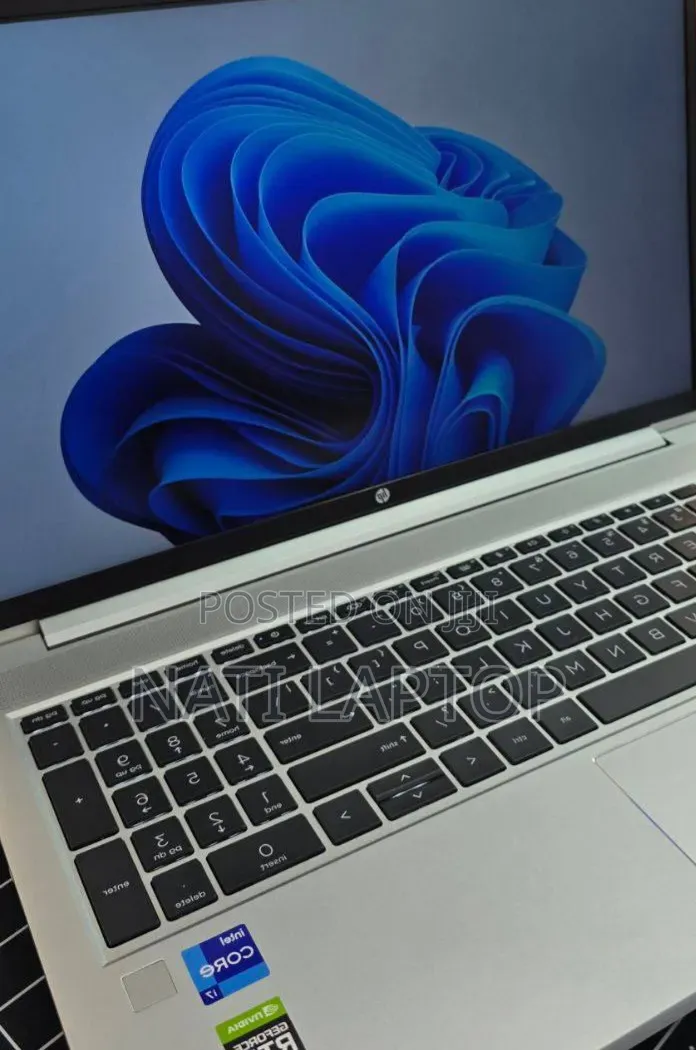 New Laptop HP 14-dq1088wm 32GB Intel Core i7 SSD 1T
